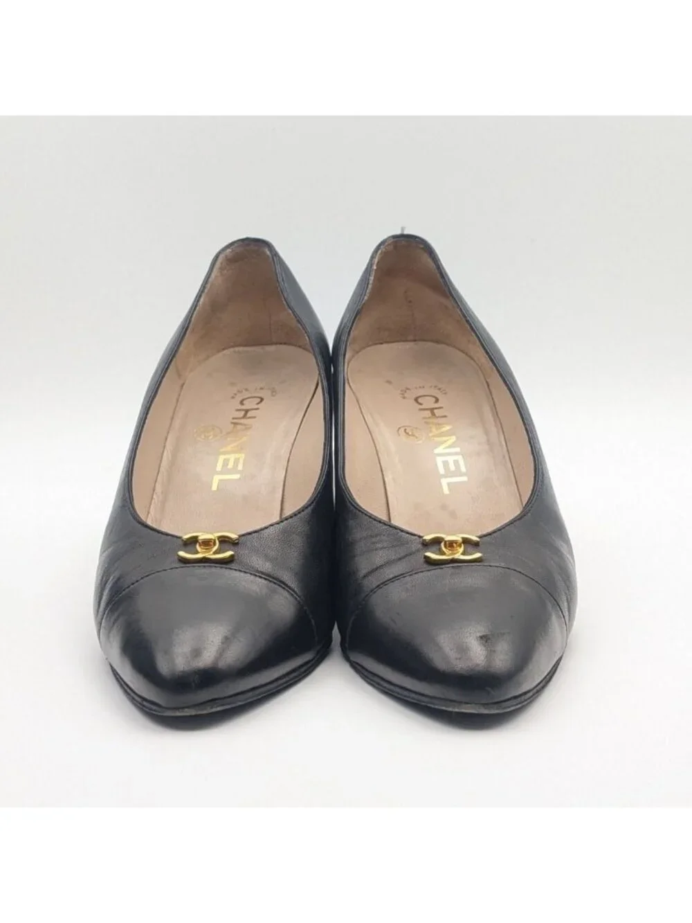 Chanel CC Logo Turnlock Pumps Black Leather Heels Shoes